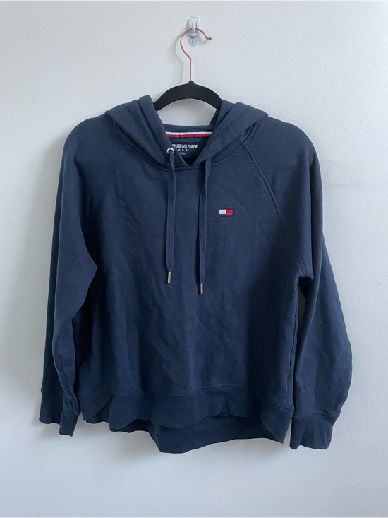 Tommy Hilfiger Sweaters - ✨3/$30✨ Tommy Hilfiger Navy Hoodie